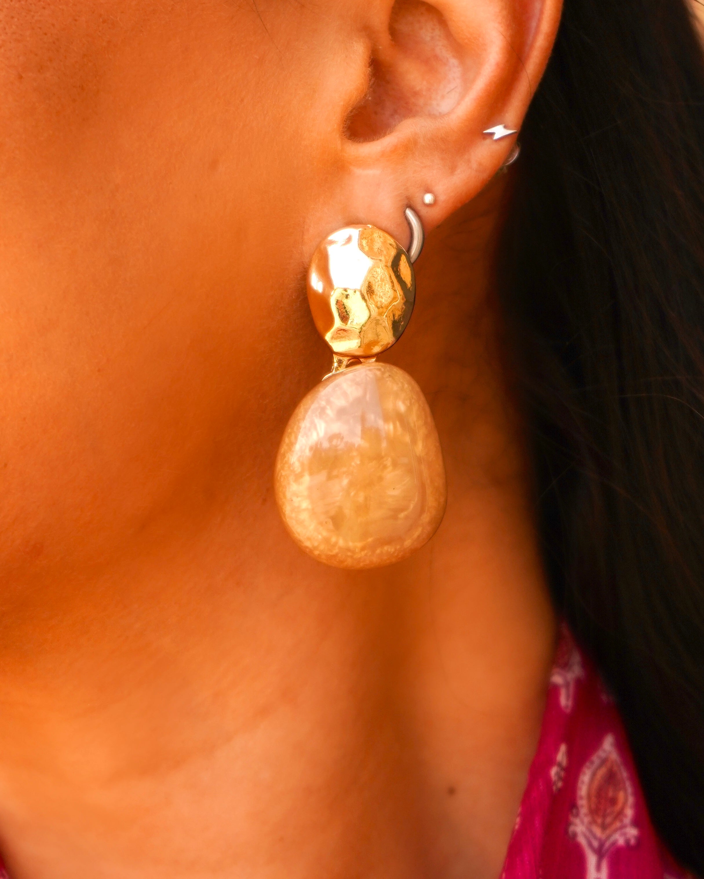 Pendientes Leo Beige