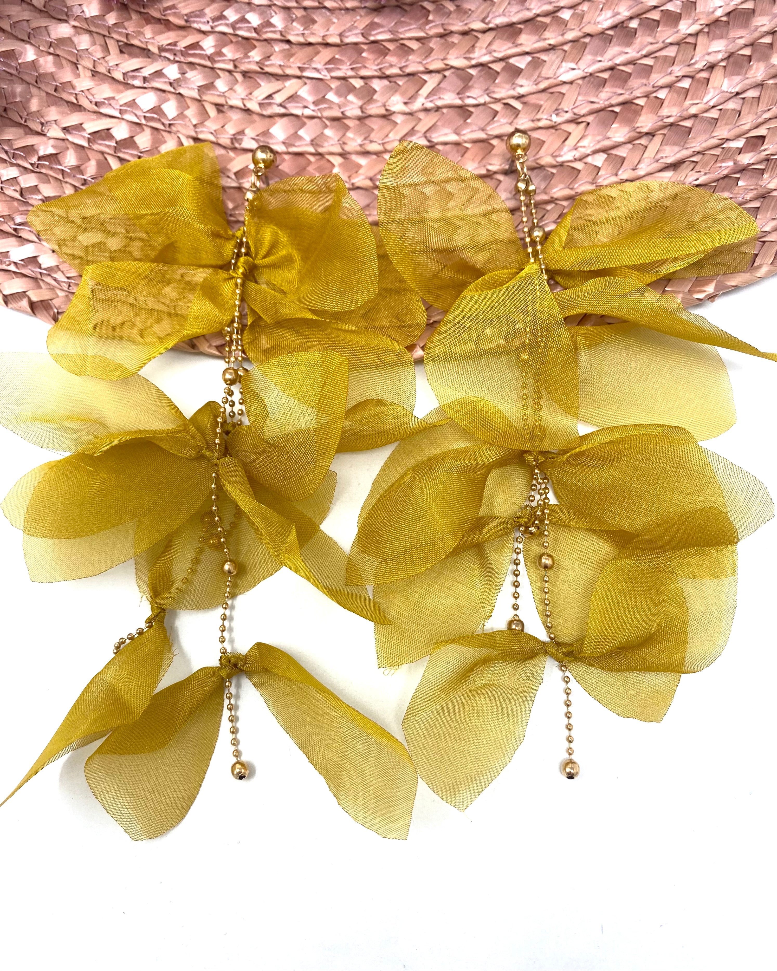 Pendientes Azucena mostaza
